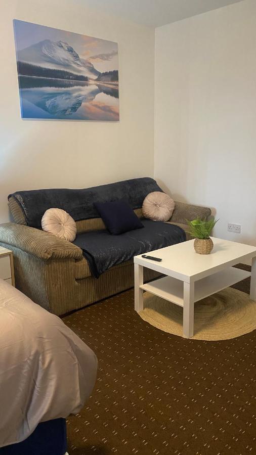 Bv Comfy Studio At Deighton Huddersfield Luaran gambar