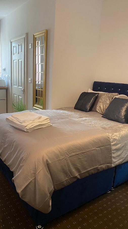 Bv Comfy Studio At Deighton Huddersfield Luaran gambar