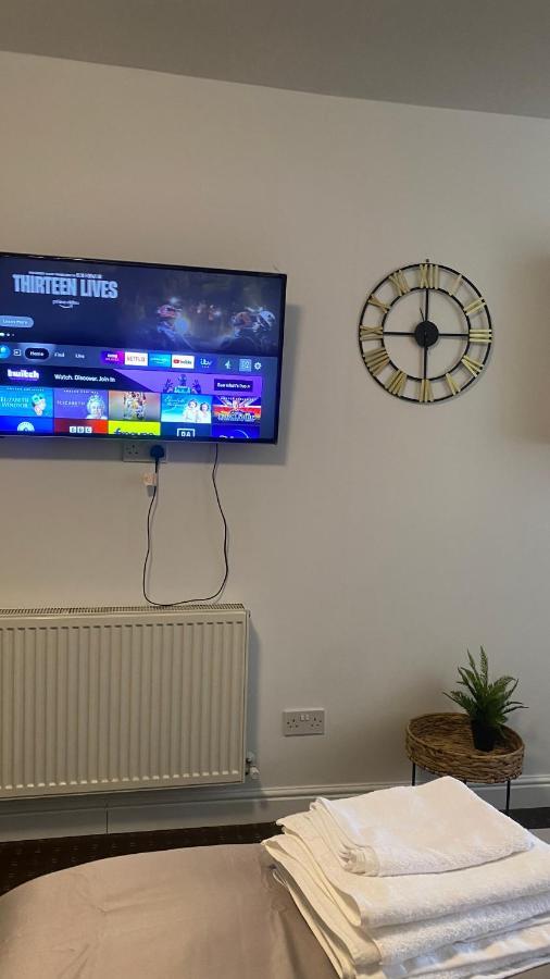 Bv Comfy Studio At Deighton Huddersfield Luaran gambar