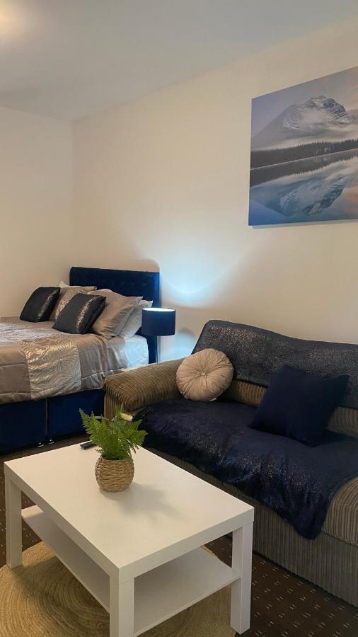 Bv Comfy Studio At Deighton Huddersfield Luaran gambar