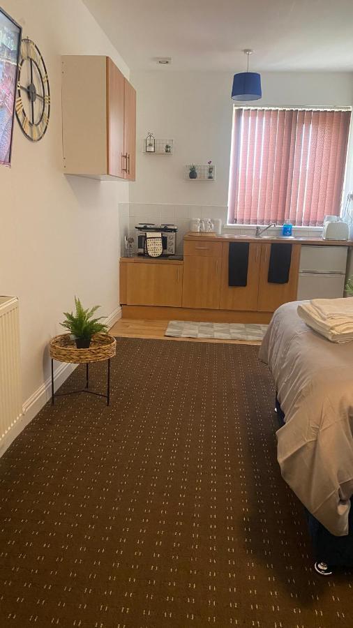 Bv Comfy Studio At Deighton Huddersfield Luaran gambar